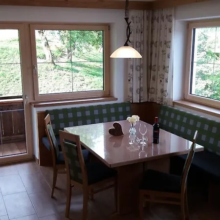 Apartment Stoffer *