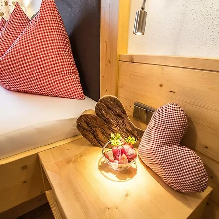 Apartment Stoffer *